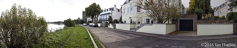 Outside Boat Race House - Click to enlarge Outside Boat Race House - Chiswick